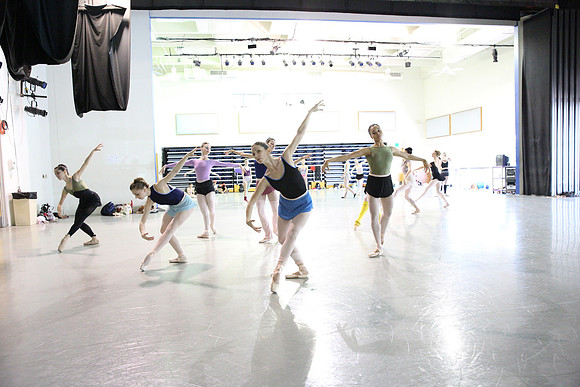 20150312_MCB_Raymonda_Variations_Studio_Arnold_9C7C6328