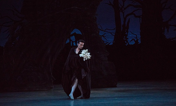 20161022_MCB_Giselle_Act2_2Cast_Tricia_Arsht_73A0991