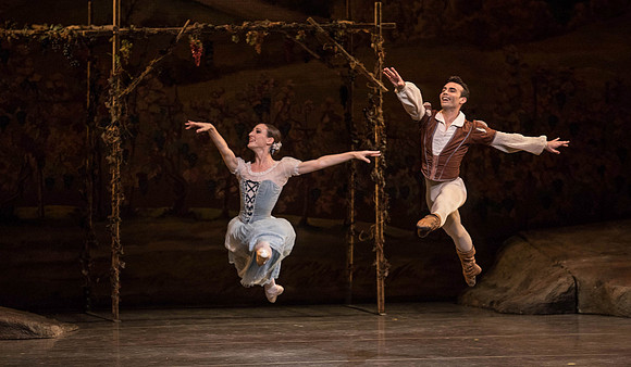 20161022_MCB_Giselle_Act1_2Cast_Tricia_Arsht_Arsht_73A5963