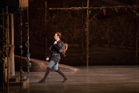 20161022_MCB_Giselle_Act1_2Cast_Tricia_Arsht_Arsht_73A5560
