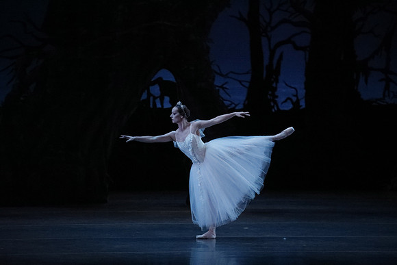 20161023_MCB_Giselle_Act2_3Cast_Jennifer_Laurent_Arsht__73A4960