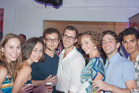 20120906_T1936x1288-56811