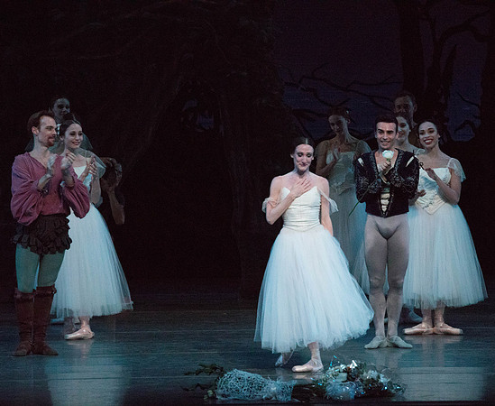 20161022_MCB_Giselle_Act2_2Cast_Tricia_Arsht_73A1266