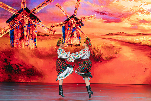 20241026_-Bukovynian Folk dance__DSC1208-Enhanced-NR