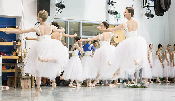 20161013_MCB_Giselle_Act1_Rehersal_Studio9C7C0043