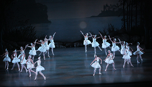 20151114_Swan_Lake_George_Balanchine_Kravis_IMG_6642