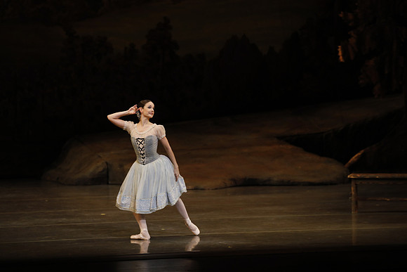20161023_MCB_Giselle_Act1_3Cast_Jennifer_Laurent_Arsht__73A1504