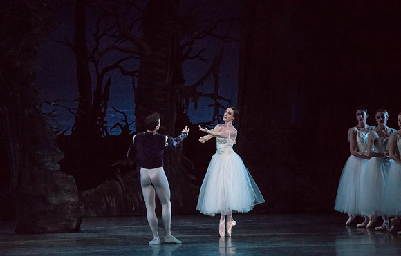 20161022_MCB_Giselle_Act2_2Cast_Tricia_Arsht_73A0016