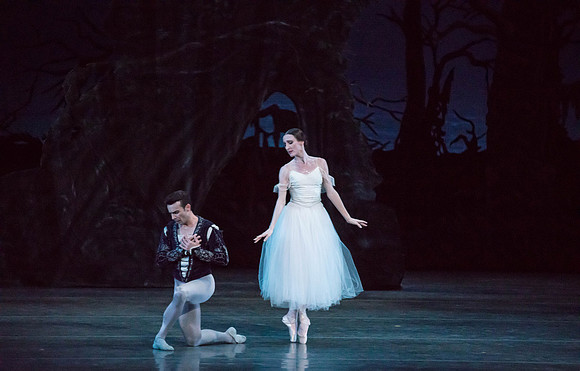 20161022_MCB_Giselle_Act2_2Cast_Tricia_Arsht_73A0024