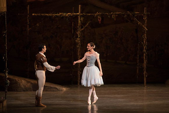 20161022_MCB_Giselle_Act1_2Cast_Tricia_Arsht_Arsht_73A5769