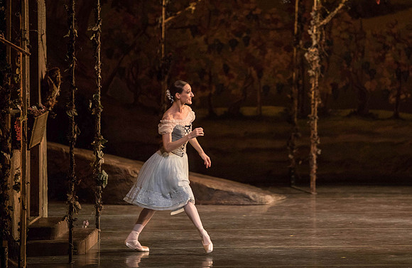 20161022_MCB_Giselle_Act1_2Cast_Tricia_Arsht_Arsht_73A5671