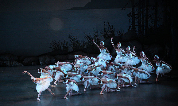 20151114_Swan_Lake_George_Balanchine_Kravis_IMG_6544