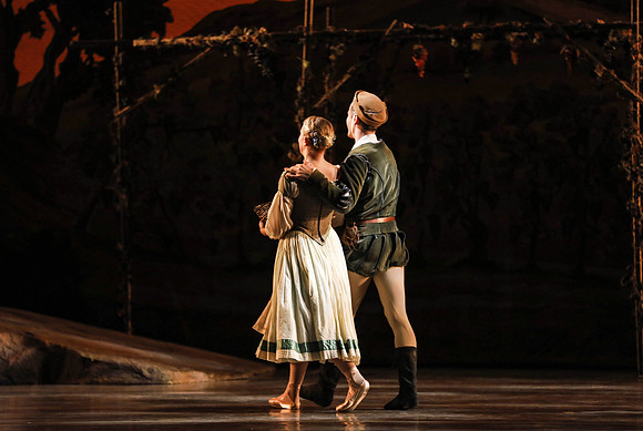 20161020_MCB_Giselle_Act1_DRDA_Arsht_73A3352