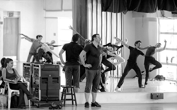 7065B_DG_Studio_Rehersal_Synphonic_Dance_Alexie_Ratmansky_MCB_FL_IMG_8741