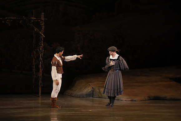 20161023_MCB_Giselle_Act1_3Cast_Jennifer_Laurent_Arsht__73A1456