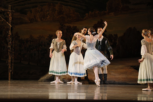 20161020_MCB_Giselle_2Cast_Act1_no Makeup_DRDA_Arsht_73A0074