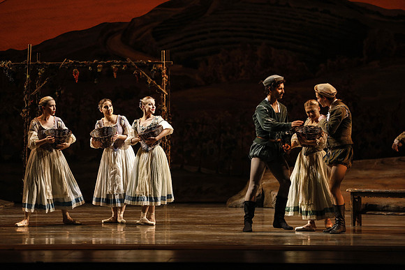 20161020_MCB_Giselle_Act1_DRDA_Arsht_73A3358