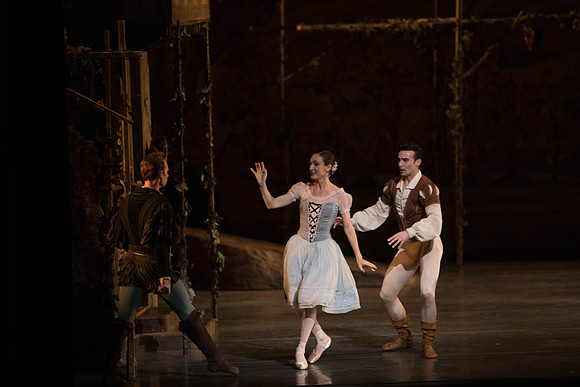 20161022_MCB_Giselle_Act1_2Cast_Tricia_Arsht_Arsht_73A5985