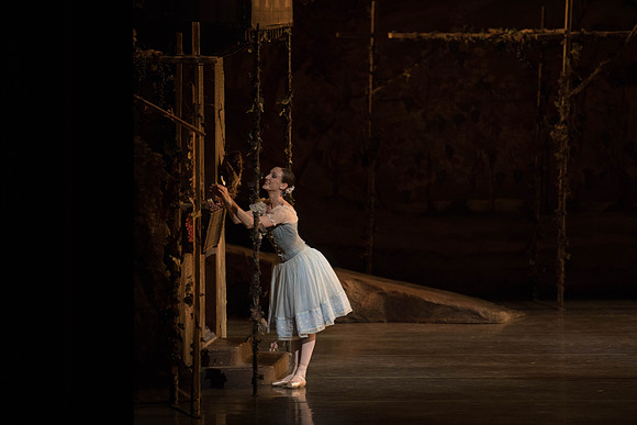 20161022_MCB_Giselle_Act1_2Cast_Tricia_Arsht_Arsht_73A5859