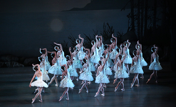 20151114_Swan_Lake_George_Balanchine_Kravis_IMG_6536