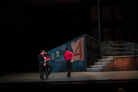 20180111_West_Side_Story_Suite_73A7174