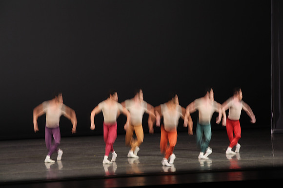 20170113_Glass_Motion_Blur_Samantha_PR_9C7C2250