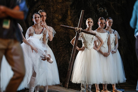 20161020_MCB_Giselle_2Cast_Act2_no Makeup_DRDA_Arsht_73A1528