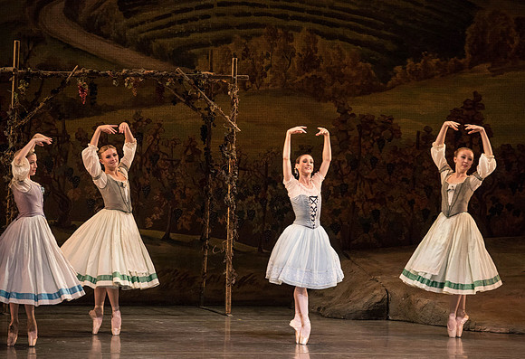 20161022_MCB_Giselle_Act1_2Cast_Tricia_Arsht_Arsht_73A6150