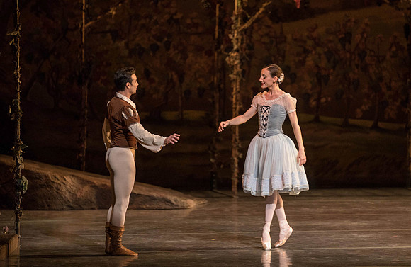 20161022_MCB_Giselle_Act1_2Cast_Tricia_Arsht_Arsht_73A5769
