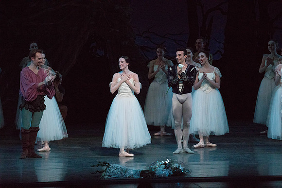 20161022_MCB_Giselle_Act2_2Cast_Tricia_Arsht_73A1252