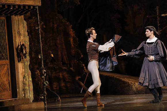 20161020_MCB_Giselle_Act1_DRDA_Arsht_73A3405