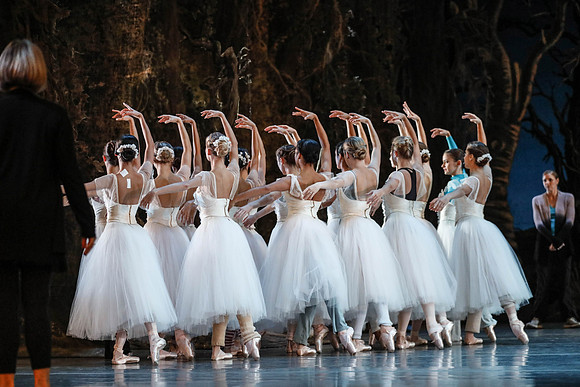 20161020_MCB_Giselle_2Cast_Act2_no Makeup_DRDA_Arsht_73A1512
