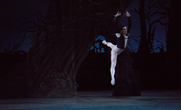 20161022_MCB_Giselle_Act2_2Cast_Tricia_Arsht_73A1072