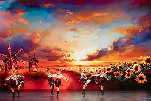 20241026_-Bukovynian Folk dance__DSC1244-Enhanced-NR