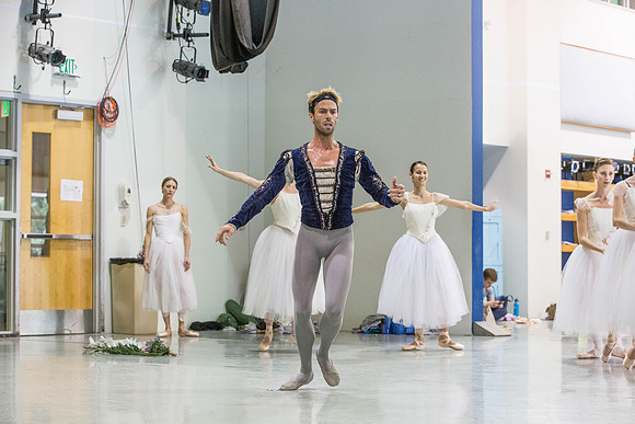 20161013_MCB_Giselle_Act1_Rehersal_Studio9C7C0044