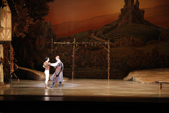 20161020_MCB_Giselle_Act1_2Cast_DR_No Makeup_Arsht_75A0075