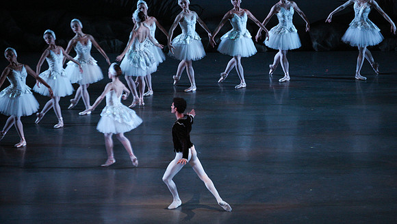 20151114_Swan_Lake_George_Balanchine_Kravis_IMG_6756