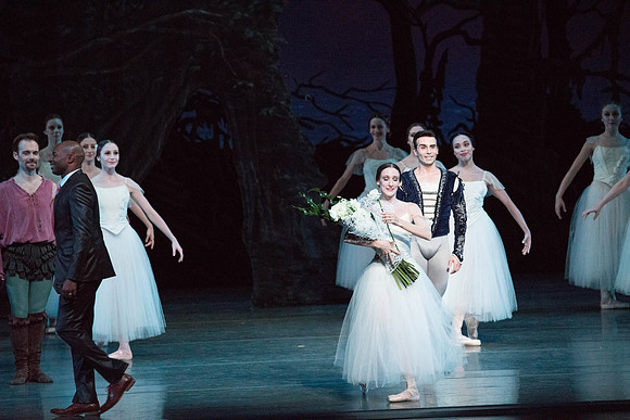 20161022_MCB_Giselle_Act2_2Cast_Tricia_Arsht_73A1007