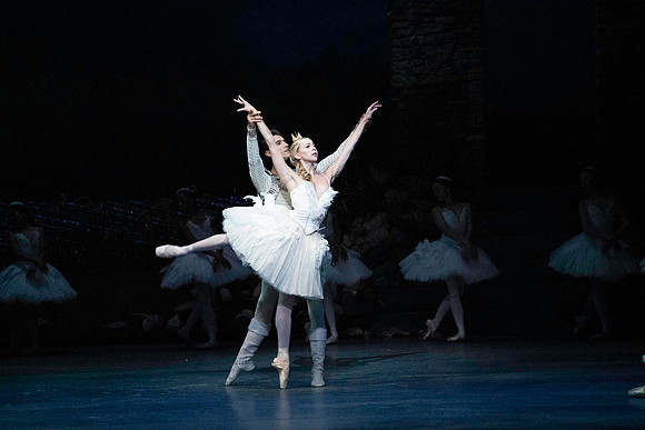 20240417_Swan_Lake_Act 4_2_Cast_DSC3009.ARW