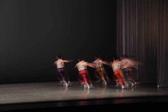 20170113_Glass_Motion_Blur_Samantha_PR_9C7C2267