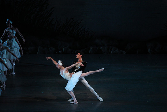 20151114_Swan_Lake_George_Balanchine_Kravis_IMG_6830