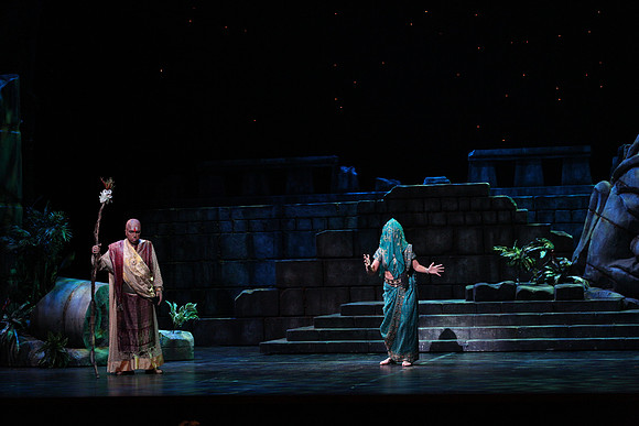 20150226_The_Pearl_Fisher_Act_39C7C1648