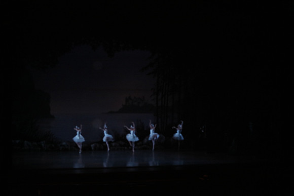 20151023_MCB_Swan_Lake_Prefomance_Arsht__75A2440