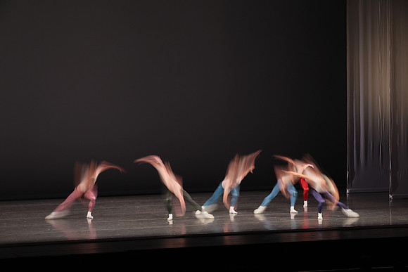 20170113_Glass_Motion_Blur_Samantha_PR_9C7C2331
