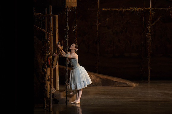 20161022_MCB_Giselle_Act1_2Cast_Tricia_Arsht_Arsht_73A5860