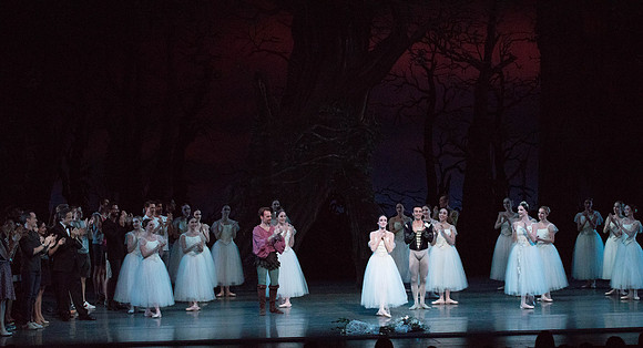 20161022_MCB_Giselle_Act2_2Cast_Tricia_Arsht_73A1241