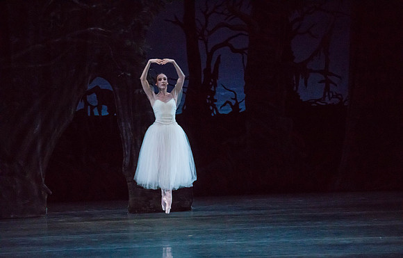 20161022_MCB_Giselle_Act2_2Cast_Tricia_Arsht_73A9707