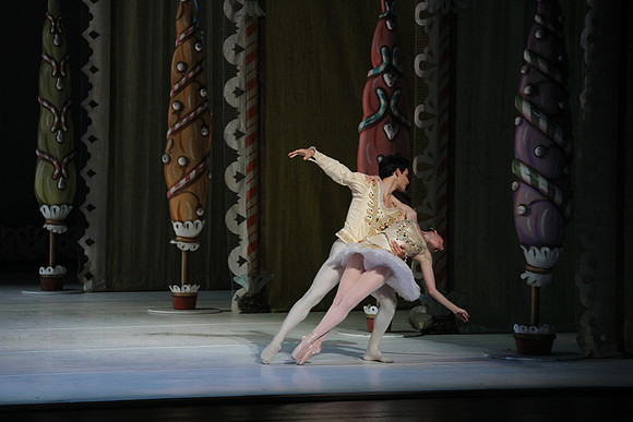 20141223_Nutcracker_ARTC_Pasdedeux_CG3P1155