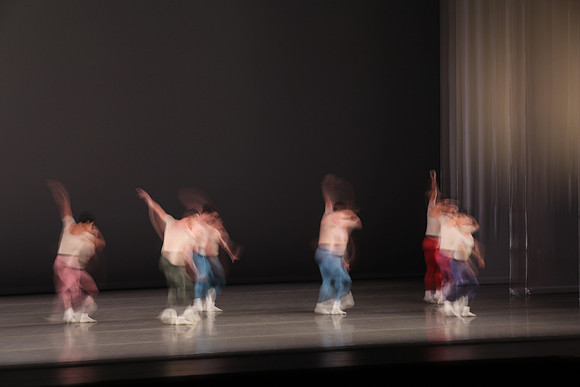 20170113_Glass_Motion_Blur_Samantha_PR_9C7C2335
