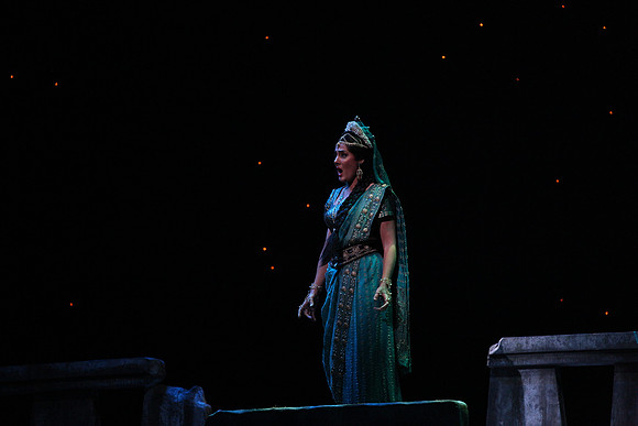 20150226_The_Pearl_Fisher_Act_39C7C1752